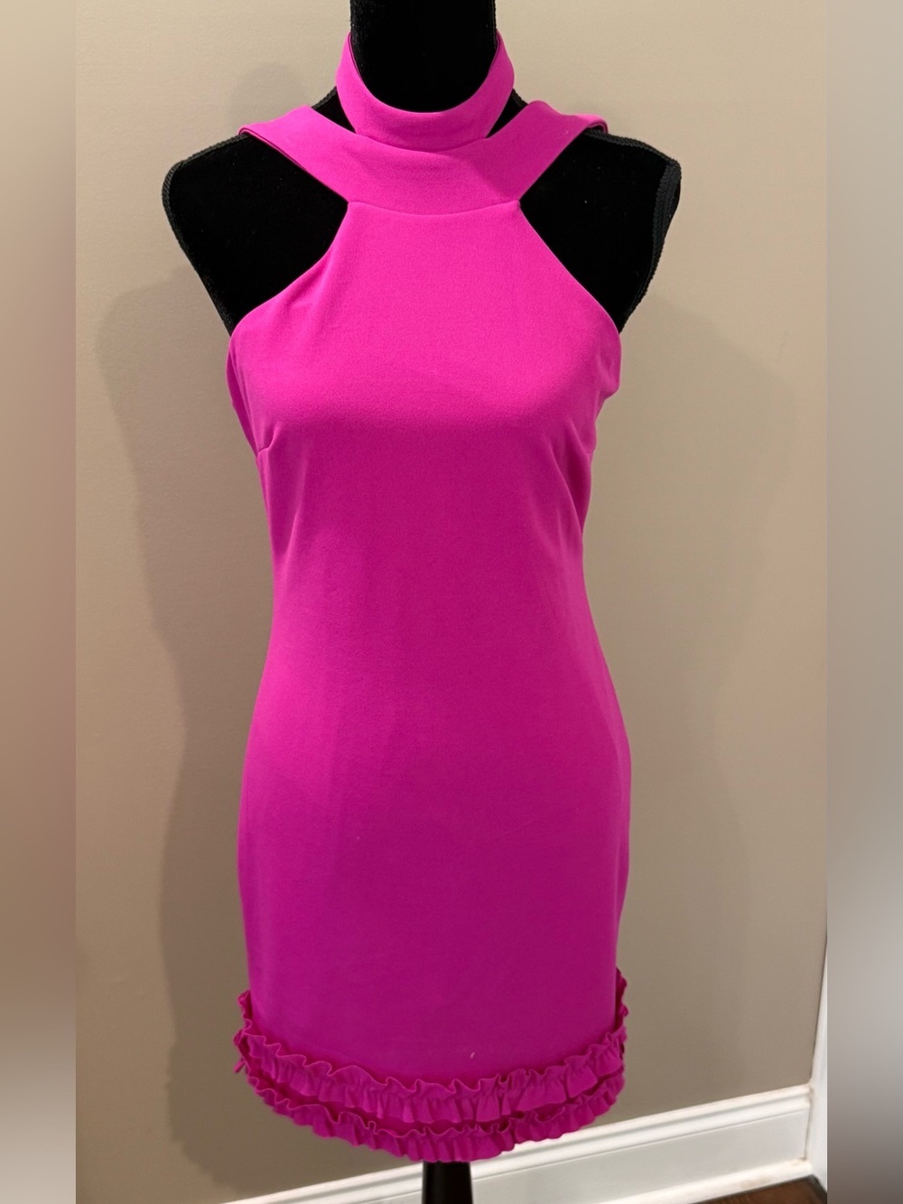 Women’s BEBE fuschia pink halter ruffle hem mini dress- Size Medium - Picture 2 of 6